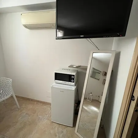 Отель Rena Bianca House *